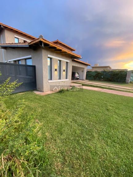 Casa en Alquiler en Maipu, Mendoza