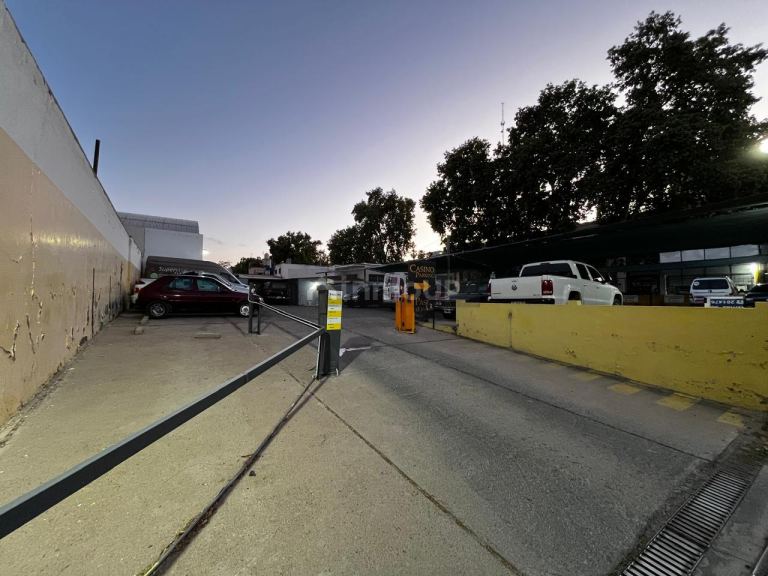 Playa de Estacionamiento en Venta en Godoy Cruz, Mendoza