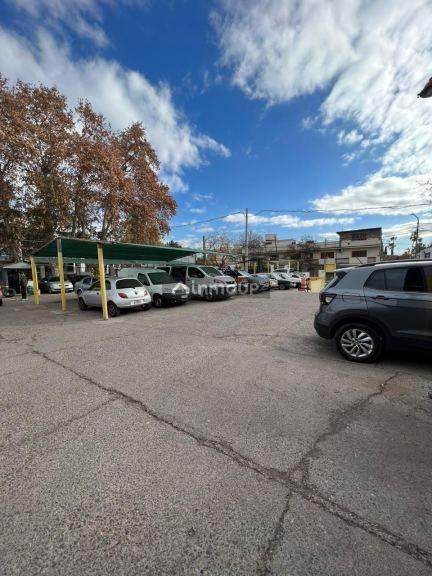 Playa de Estacionamiento en Venta en Godoy Cruz, Mendoza