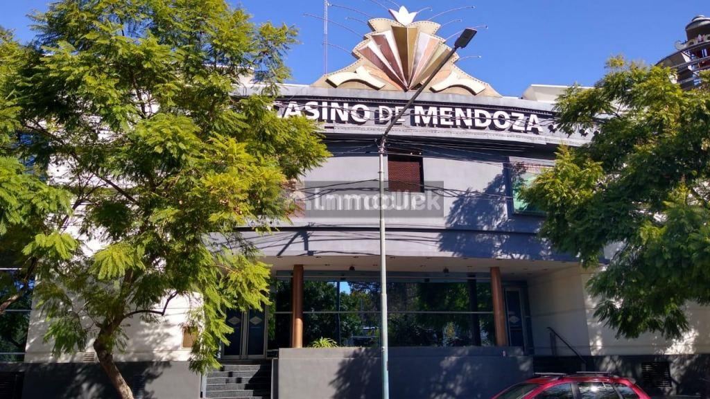 Playa de Estacionamiento en Venta en Godoy Cruz, Mendoza