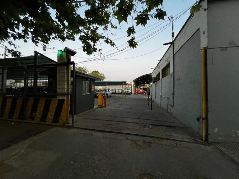 Playa de Estacionamiento en Venta en Godoy Cruz, Mendoza