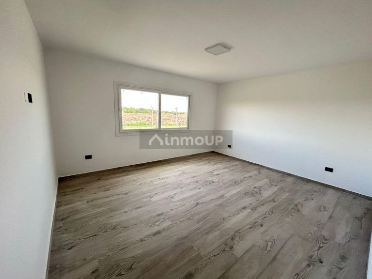 Casa en Venta en Berazategui, G.B.A. Zona Sur - USD 275.000 | Inmoup - 8