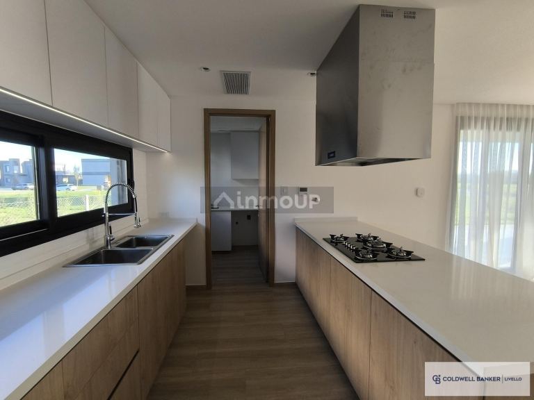 Casa en Alquiler en Esteban Echeverria, G.B.A. Zona Sur