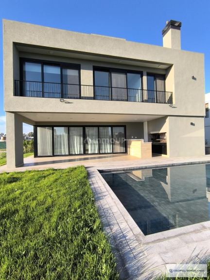 Casa en Alquiler en Esteban Echeverria, G.B.A. Zona Sur