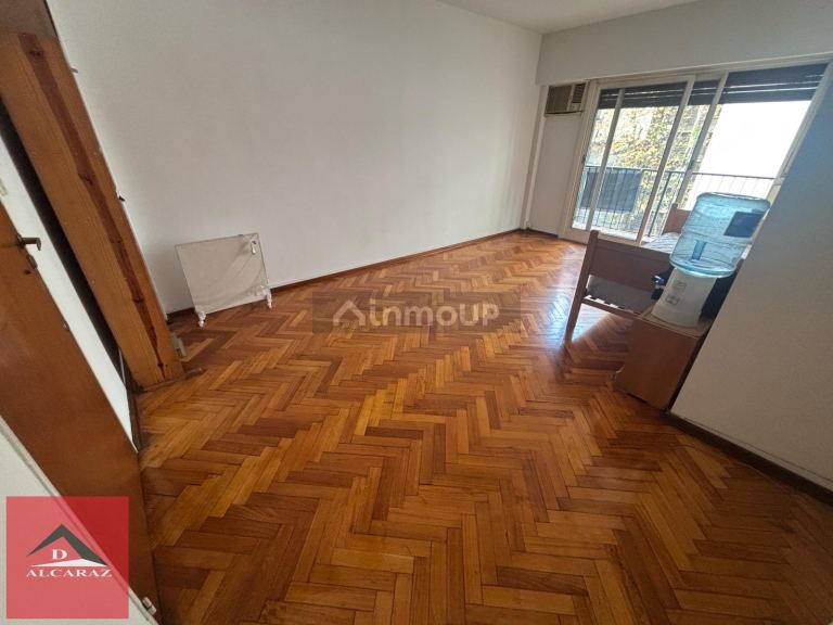 Colegiales Palpa  al 2400 Entre Cuidad de la paz y Av.cabildo