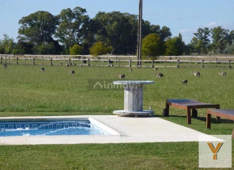 Casa en Venta en San Miguel del Monte, Buenos Aires Interior - USD 239.000 | Inmoup - 24