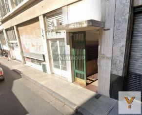 Monserrat Piedras e/ Adolfo Alsina y Avenida Hipólito Yrigoyen