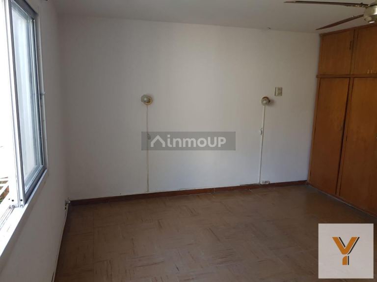 P H en Venta en Lomas de Zamora, G.B.A. Zona Sur