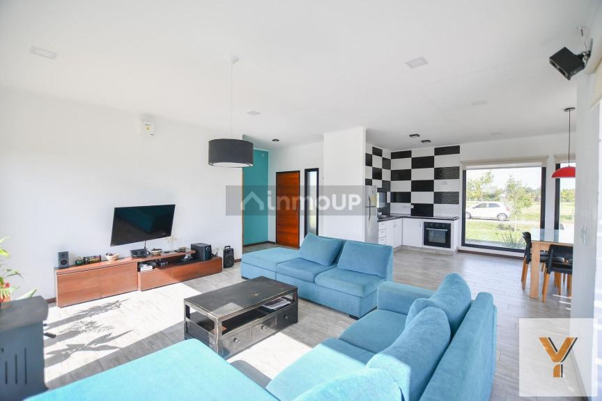 Casa en Venta en Coronel Brandsen, Buenos Aires Interior