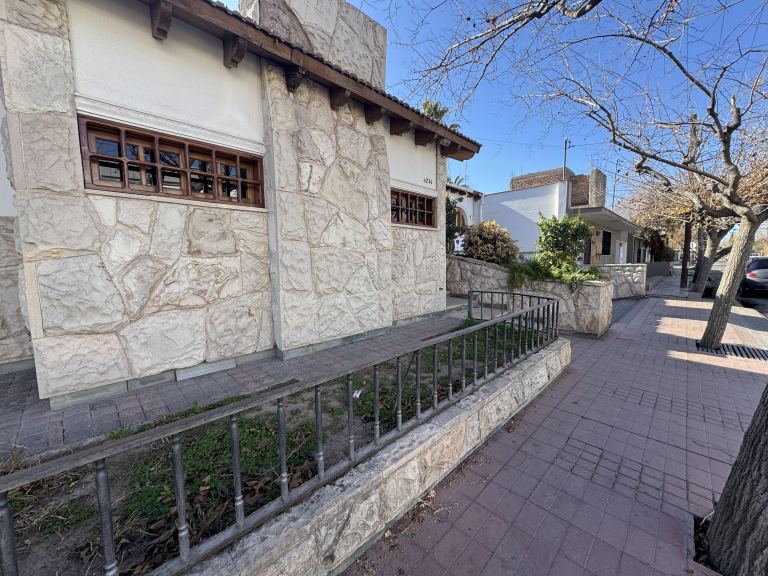 Casa en Venta en Guaymallen, Mendoza