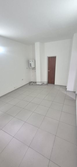 Local Comercial en Alquiler en Rosario, Santa Fe - $ 1.180.000 | Inmoup - 9
