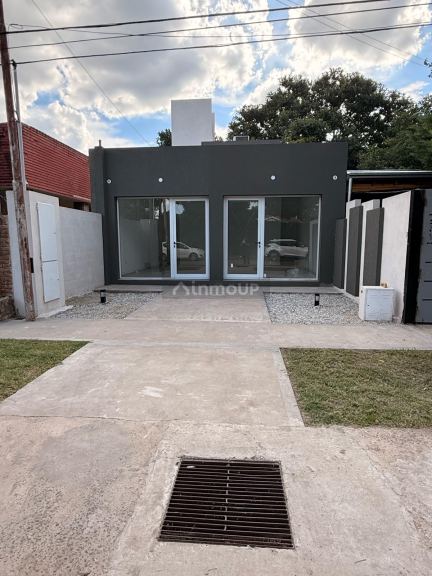Local Comercial en Alquiler en Funes, Santa Fe