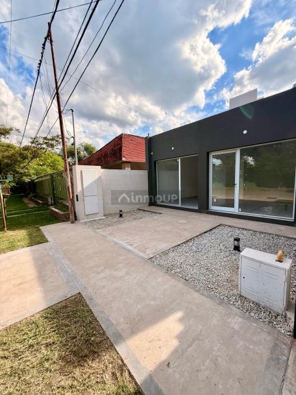 Local Comercial en Alquiler en Funes, Santa Fe