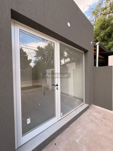 Local Comercial en Alquiler en Funes, Santa Fe