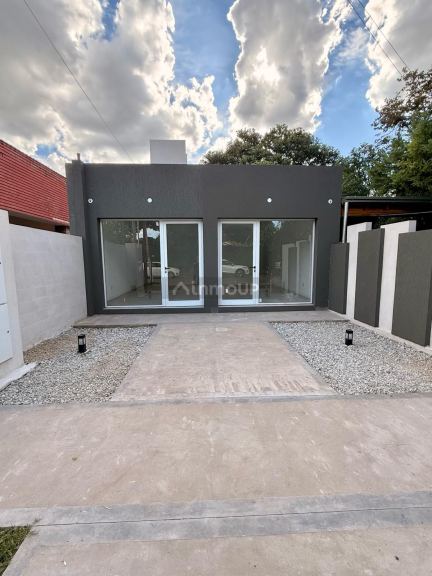 Local Comercial en Alquiler en Funes, Santa Fe