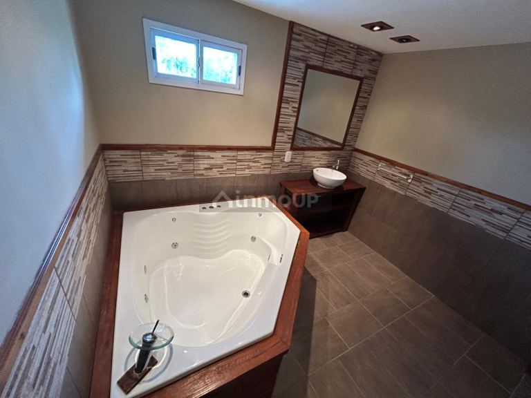 Casa en Venta en Roldán, Santa Fe