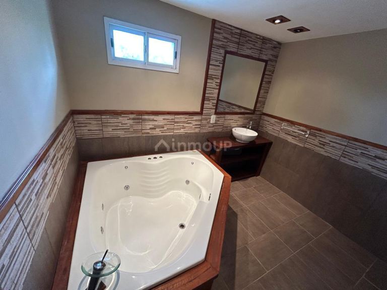 Casa en Venta en Roldán, Santa Fe