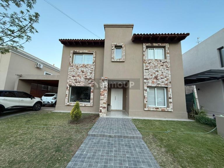 Casa en Venta en Maipu, Mendoza