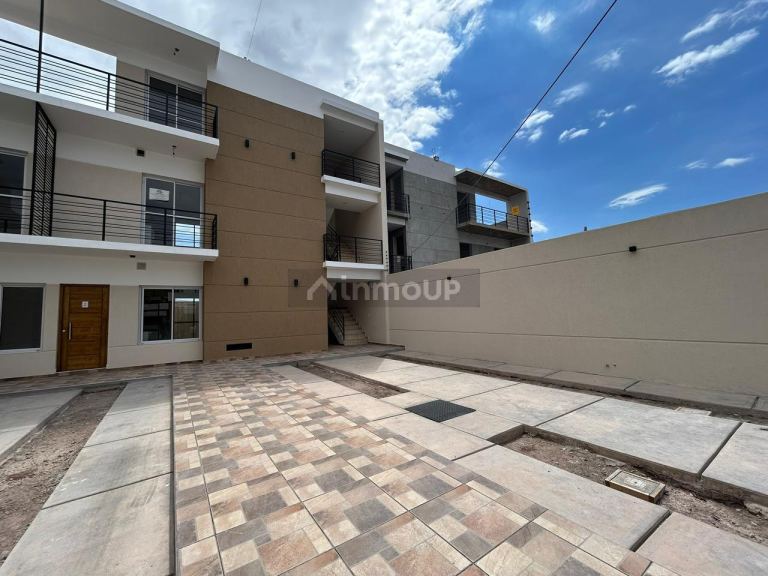 Departamento en Venta en Maipu, Mendoza