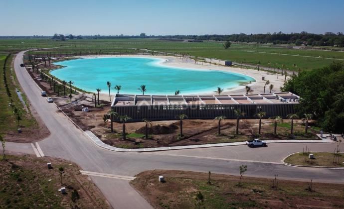 Funes vida lagoon