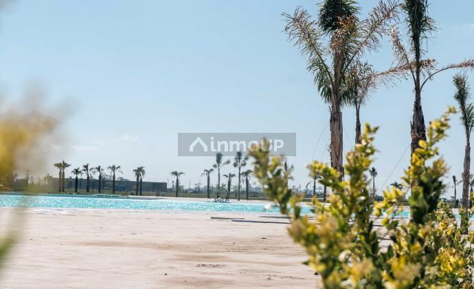 Funes vida lagoon