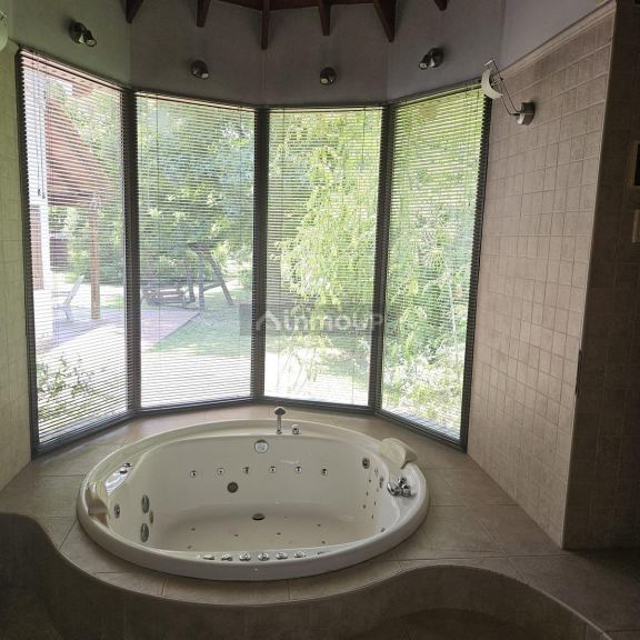 Casa en Venta en Funes, Santa Fe