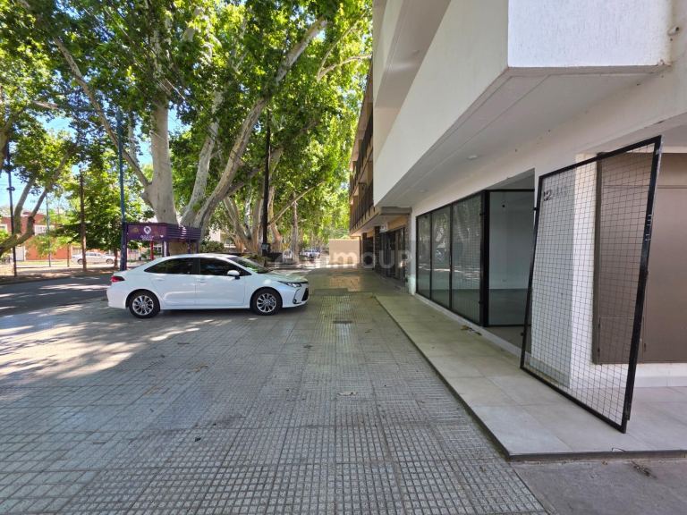 Local Comercial en Alquiler en Godoy Cruz, Mendoza