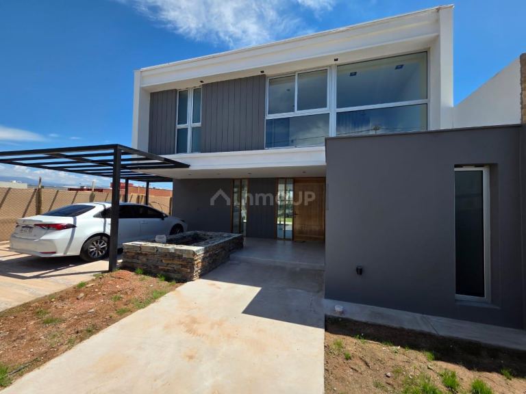 Casa en Alquiler en Lujan de Cuyo, Mendoza