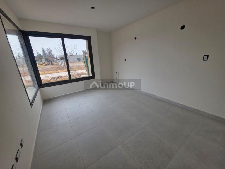 Casa en Venta en Maipu, Mendoza - USD 220.000 | Inmoup - 9