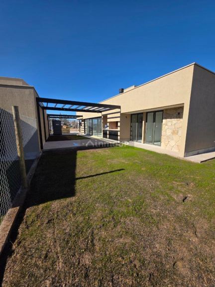Casa en Venta en Maipu, Mendoza - USD 220.000 | Inmoup - 18