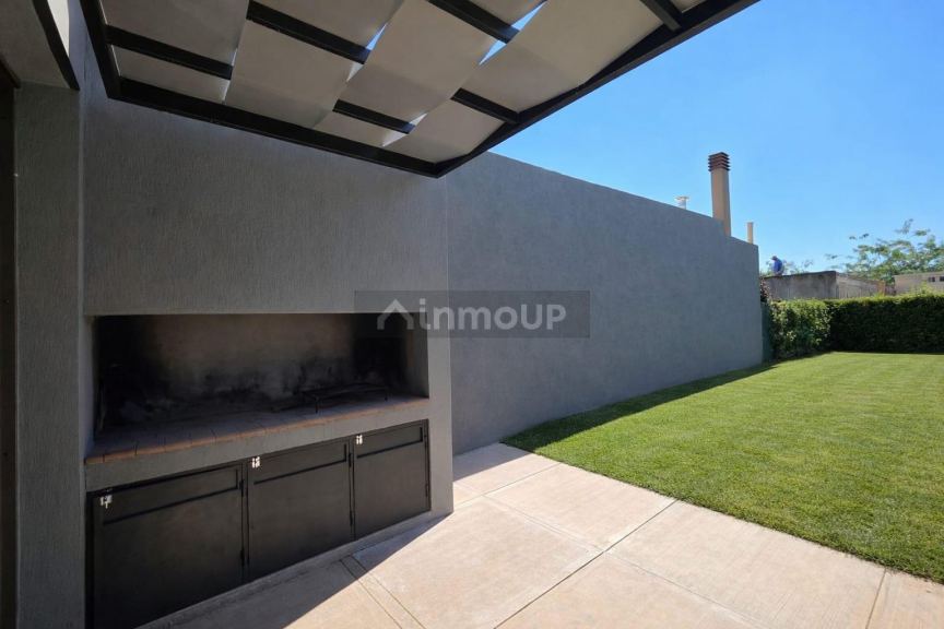 Casa en Alquiler en Lujan de Cuyo, Mendoza - USD 1.400 | Inmoup - 24