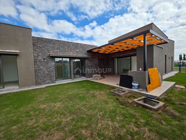 Casa en Venta en Lujan de Cuyo, Mendoza - USD 298.000 | Inmoup - 23