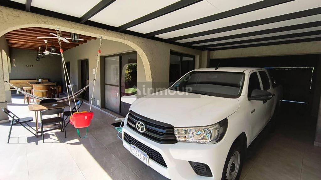 Casa en Venta en Maipu, Mendoza - USD 300.000 | Inmoup - 24