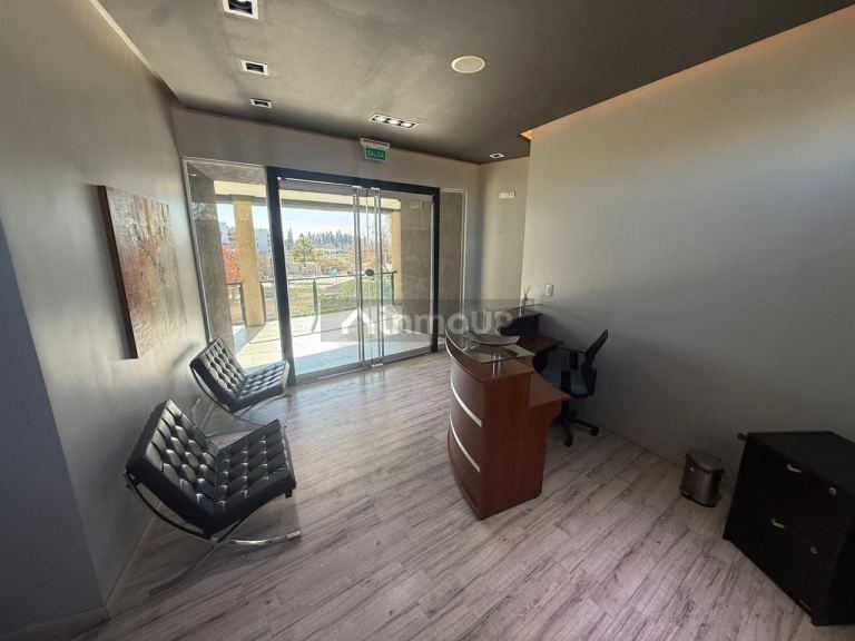 Oficina en Venta en Guaymallen, Mendoza
