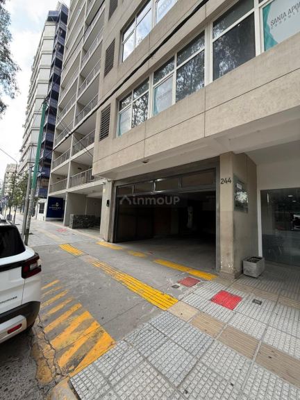 Cochera en Venta en Neuquen, Neuquen