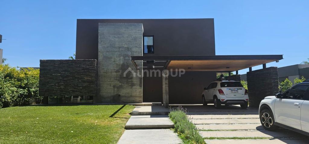 Casa en Alquiler en Neuquen, Neuquen