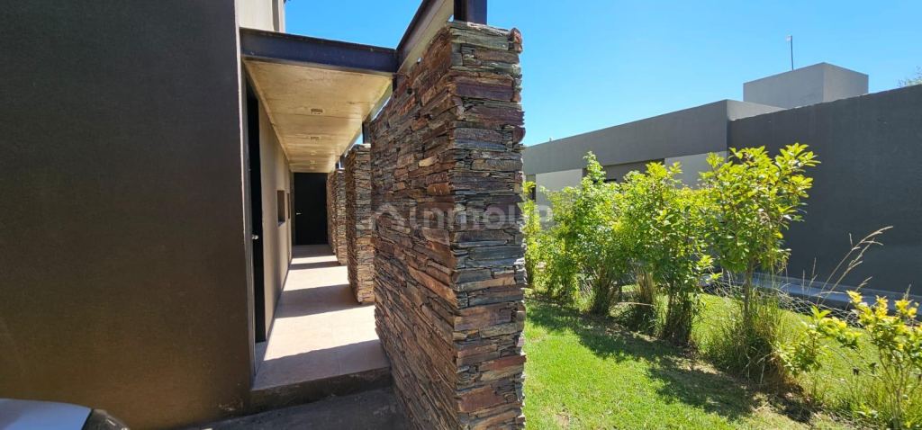 Casa en Alquiler en Neuquen, Neuquen