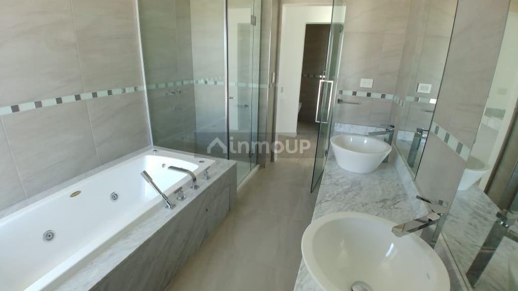 Departamento en Alquiler en Neuquen, Neuquen