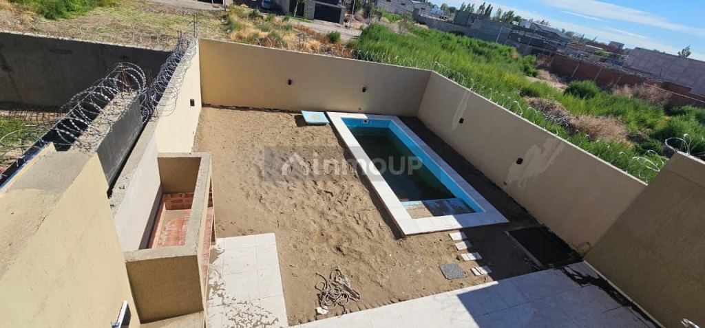 Casa en Venta en Neuquen, Neuquen - USD 345.000 | Inmoup - 30