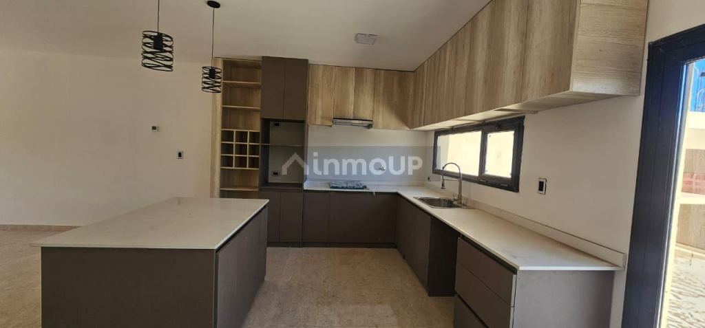Casa en Venta en Neuquen, Neuquen - USD 345.000 | Inmoup - 12