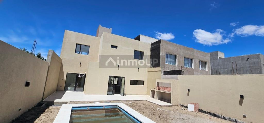 Casa en Venta en Neuquen, Neuquen - USD 345.000 | Inmoup - 36