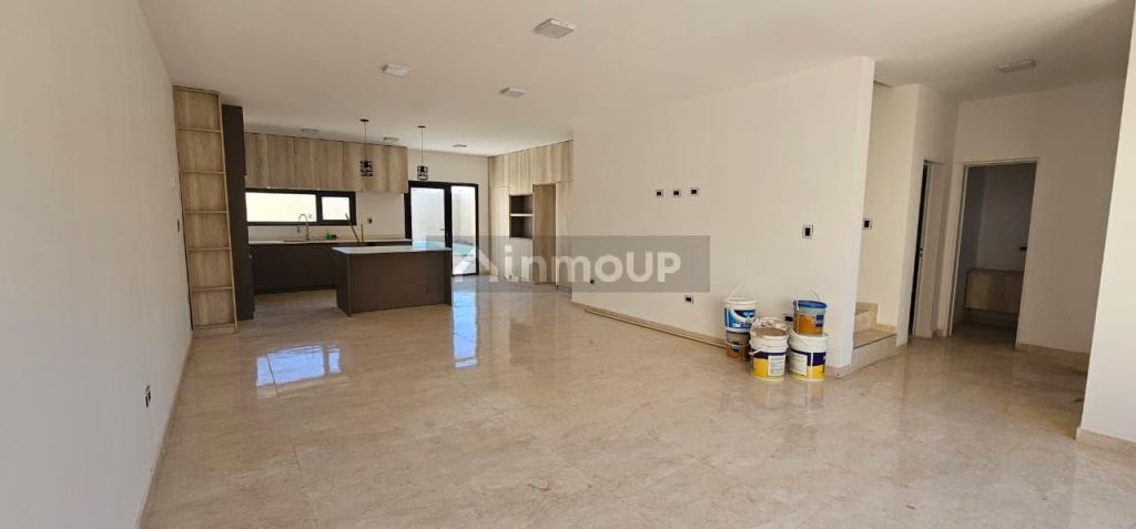 Casa en Venta en Neuquen, Neuquen - USD 345.000 | Inmoup - 10