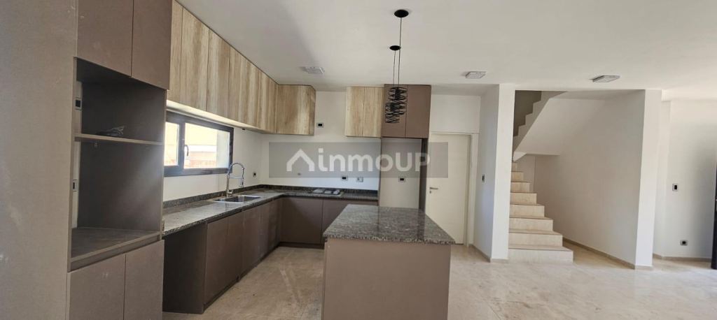 Casa en Venta en Neuquen, Neuquen