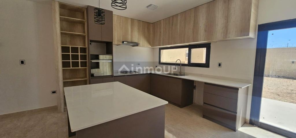 Casa en Venta en Neuquen, Neuquen