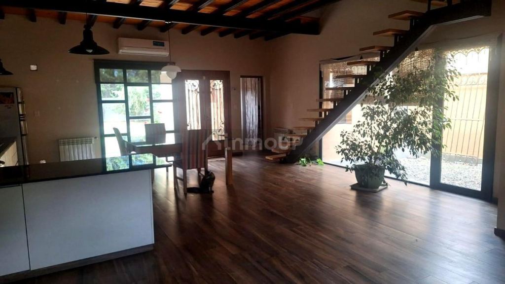 Casa en Alquiler en Neuquen, Neuquen