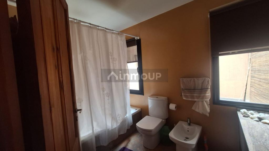 Casa en Alquiler en Neuquen, Neuquen