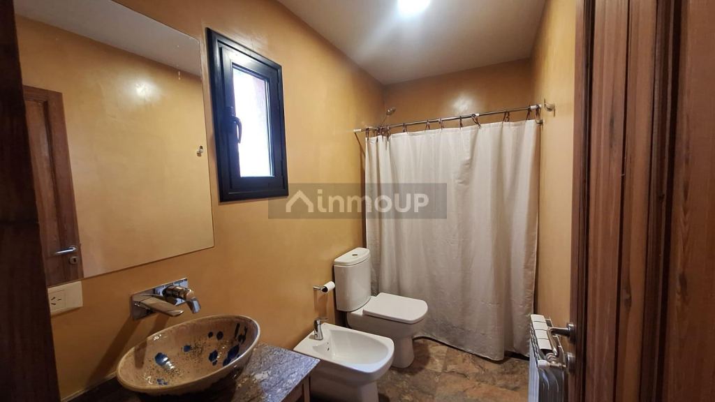 Casa en Alquiler en Neuquen, Neuquen
