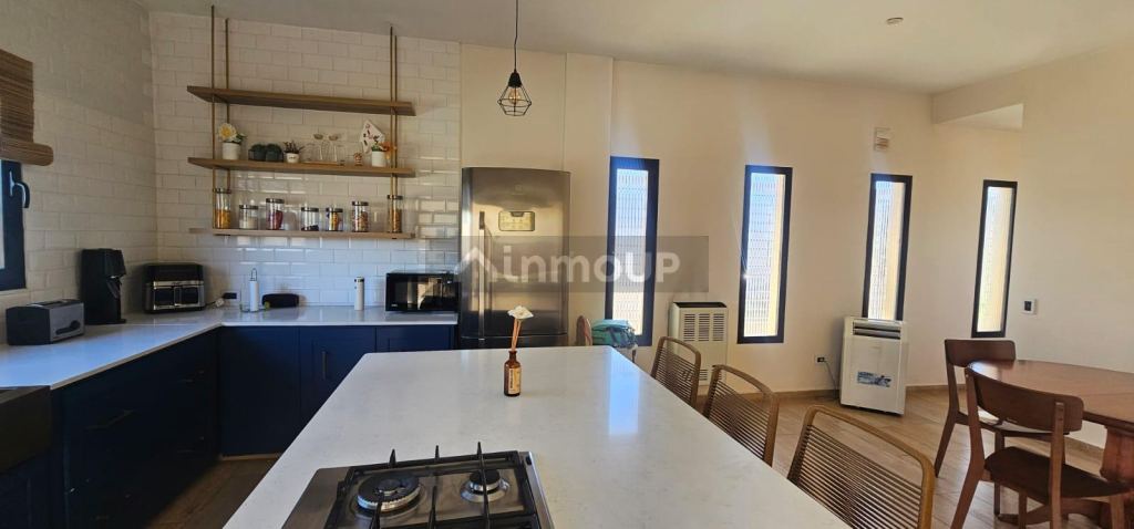 Casa en Venta en Confluencia, Neuquen