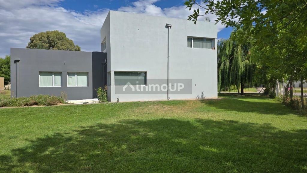 Casa en Venta en General Roca, Rio Negro