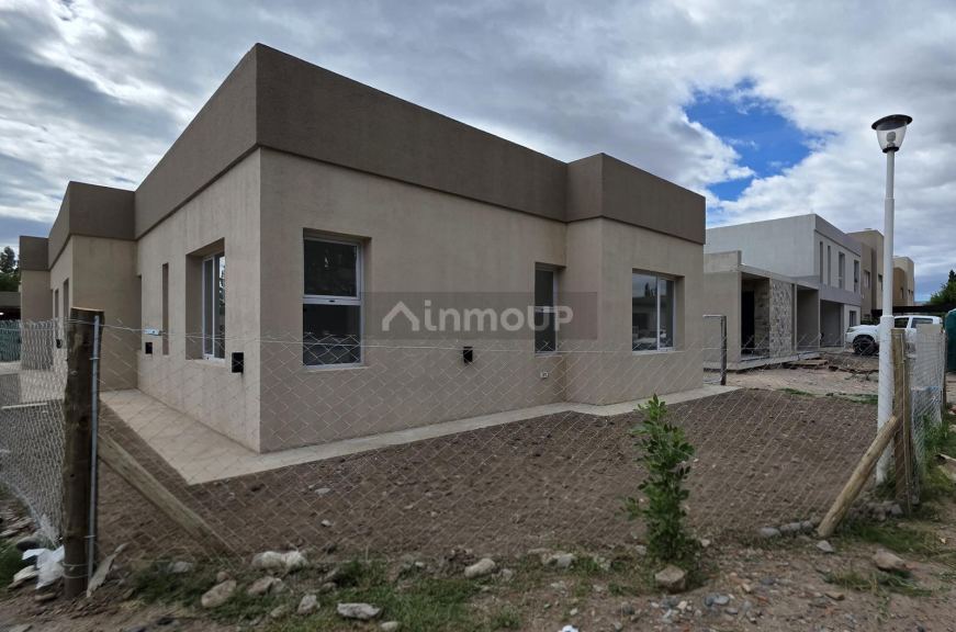Casa en Alquiler en Confluencia, Neuquen